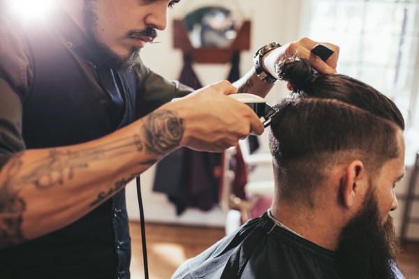 Trabajo de barbero, beneficios y otra información.