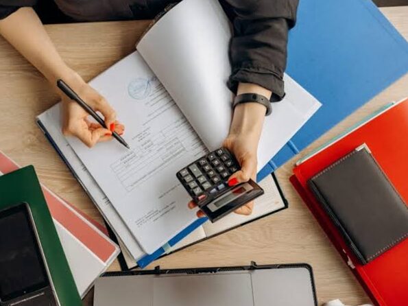 "Es complicado", pero en la contratación